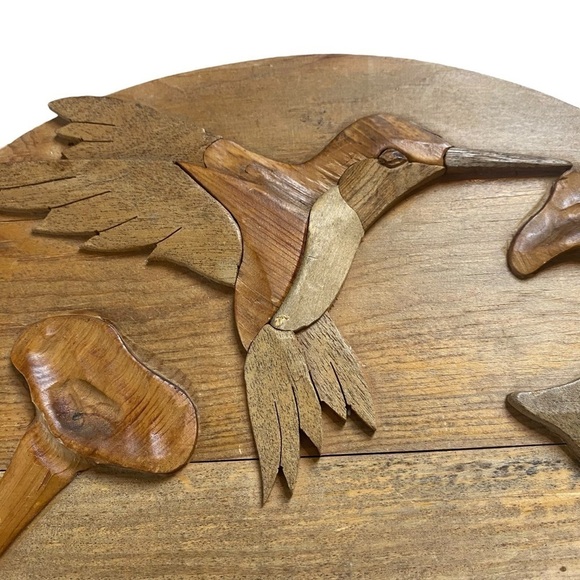 Oval Wood carving welcome sign Hummingbird and flowers - Picture 3 of 9